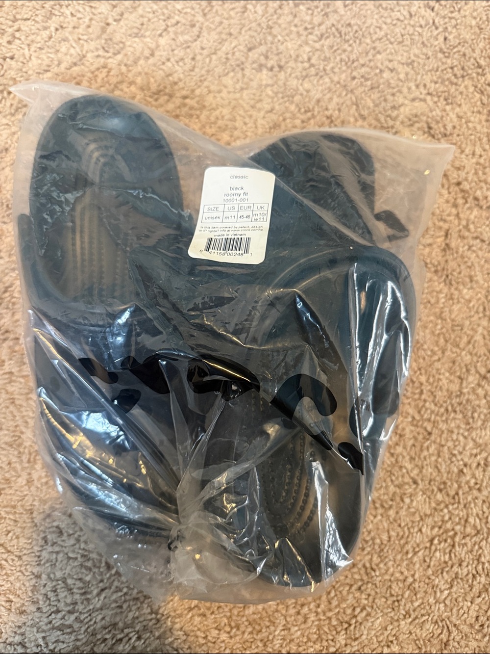 Crocs Black 'Roomy Fit' Unisex Clogs